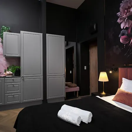 Apartment Boogie Papillon 10 *